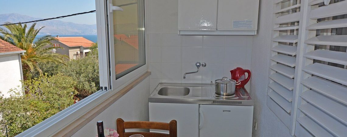 Rooms-Sunce-Supetar-apartments-Supetar-island-Brac-Croatia-alloggio-smjestaj-hotel-lavender-lavanda